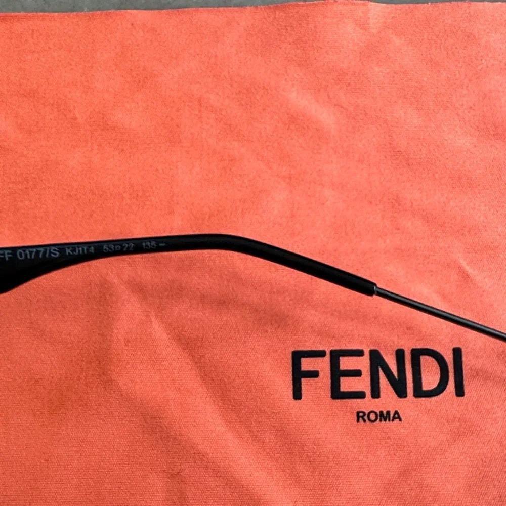 FENDI Round Cat-Eye Rim Sunglasses – Made in Italy ✨ - Picture 9 of 16